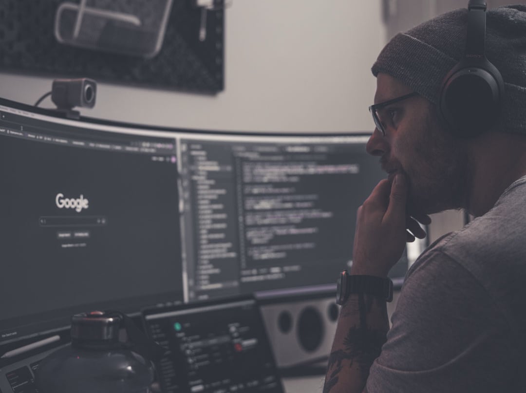 Abstrakti suunnittelu valoreiteillä